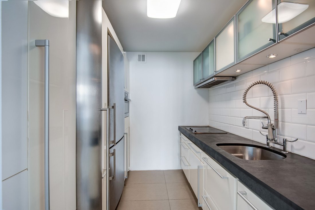 Condo in Miami Beach, Florida, United States 5 - 16792313