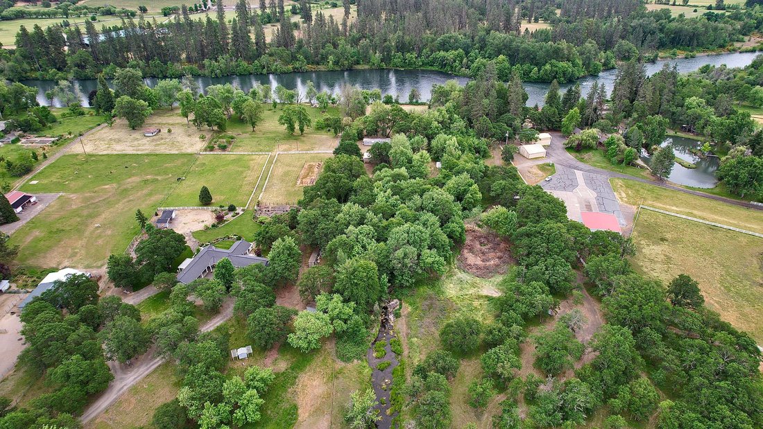 House in White City, Oregon, United States 1 - 16787338