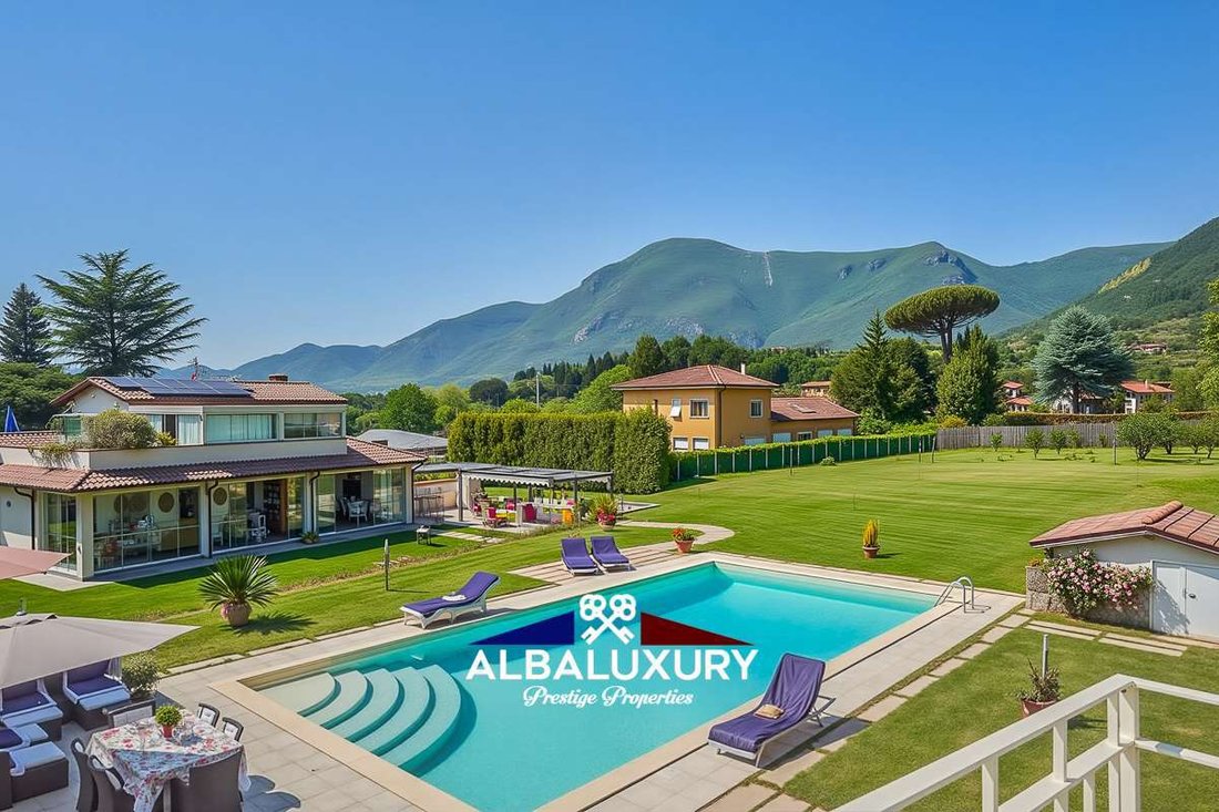 Villa in Camaiore, Tuscany, Italy 2 - 16786881
