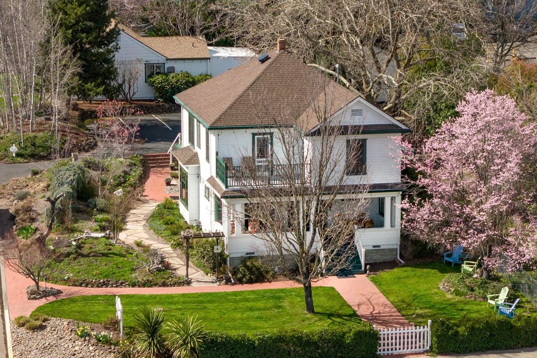 House in Ashland, Oregon, United States 3 - 16787227