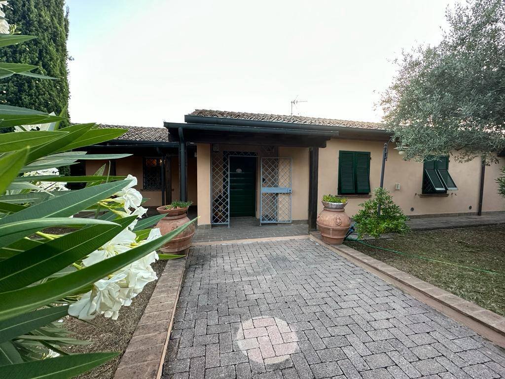 Villa in Cecina Centro, Cecina, Tuscany 3 - 16792516