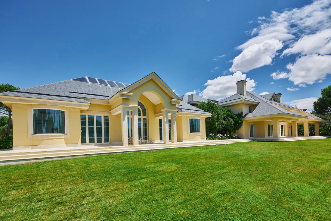 Villa in Pozuelo de Alarcon, Comunidad de Madrid, Spain 2 - 16795876