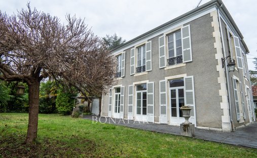 Castle for Sale in Pau, Nouvelle-Aquitaine, France