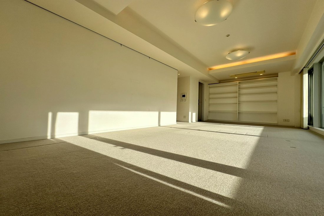 Condo in Shibuya City, Tokyo, Japan 2 - 16796039