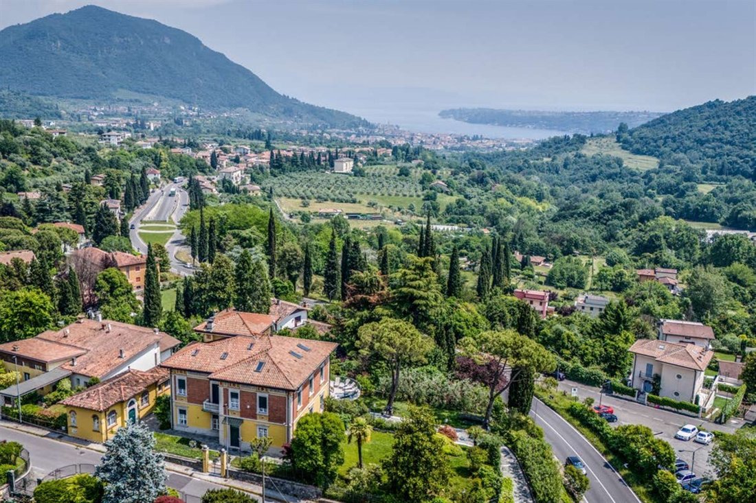 Villa in Pertica Bassa, Lombardy, Italy 3 - 16795628