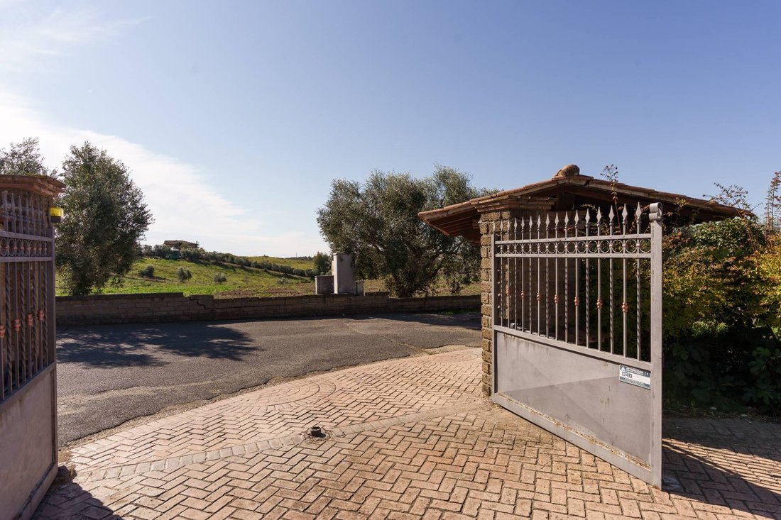 House in Valcanneto-Ceri-San Martino, Cerveteri, Lazio 5 - 16796019