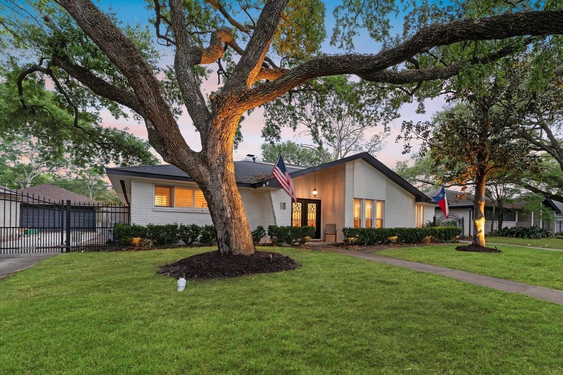 House in Houston, Texas, United States 2 - 16796240