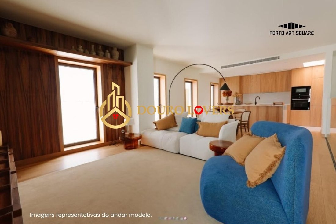 Apartment in Cedofeita, Santo Ildefonso, Se, Miragaia, Sao Nicolau e Vitoria, Porto District, Portugal 1 - 16796292