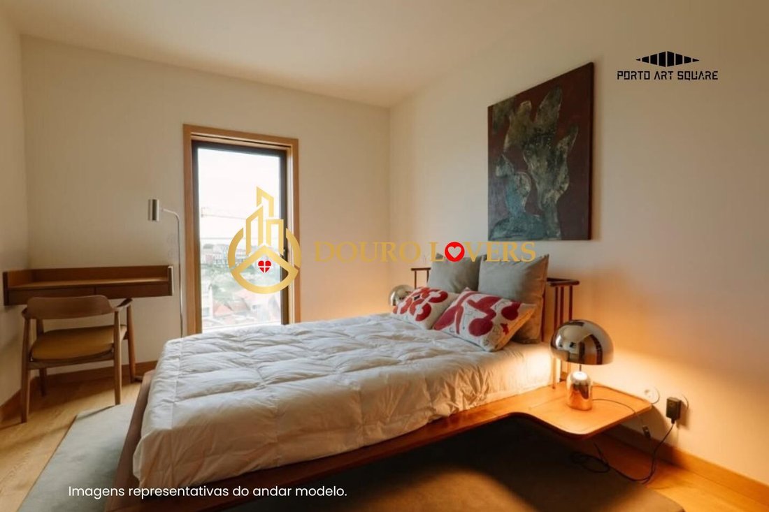 Apartment in Cedofeita, Santo Ildefonso, Se, Miragaia, Sao Nicolau e Vitoria, Porto District, Portugal 1 - 16796284