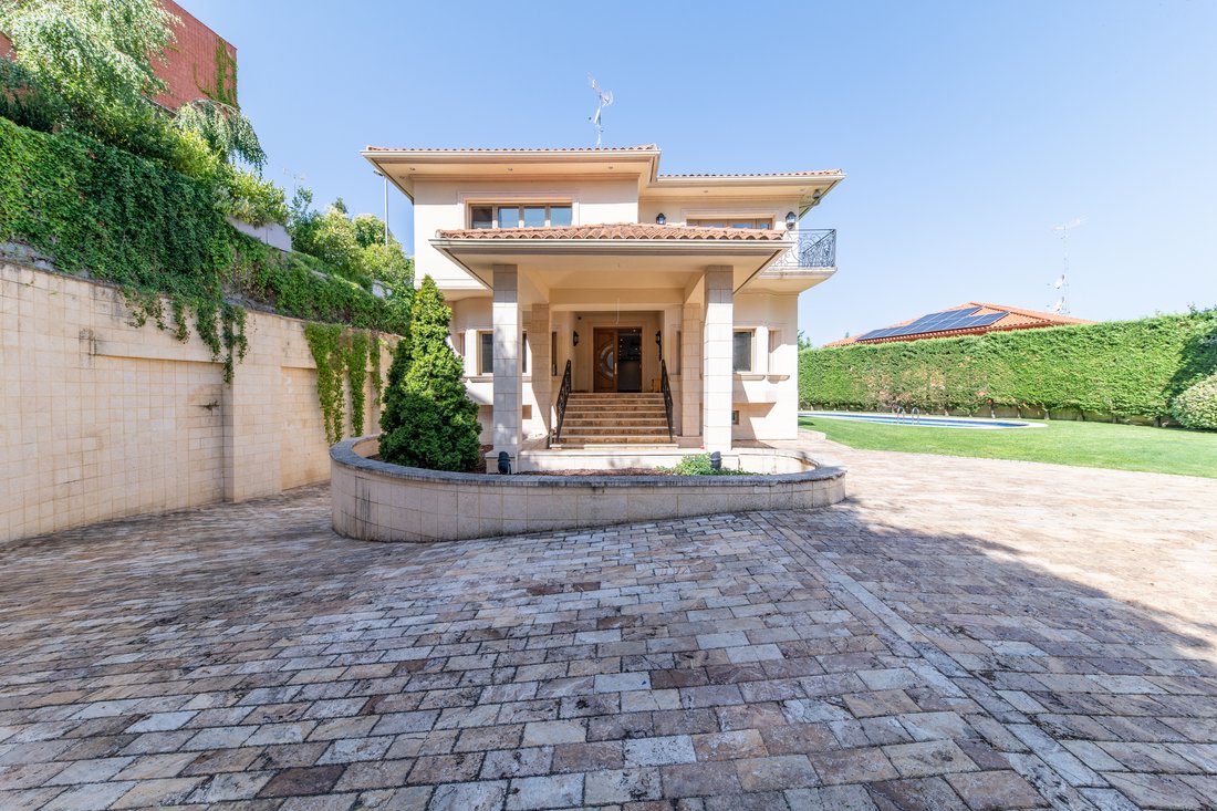Villa in Moncloa-Aravaca, Madrid, Spain 3 - 16796992