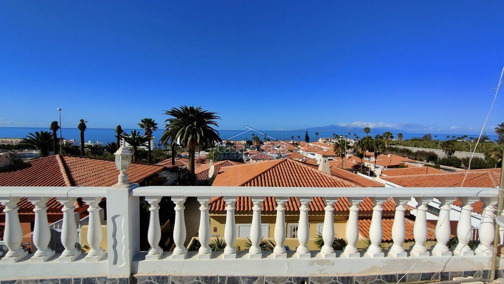 Villa in Callao Salvaje, Adeje, Canary Islands 1 - 16796584