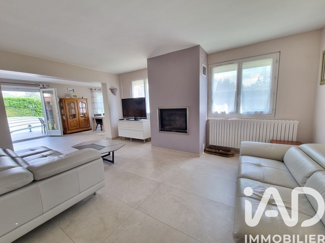 House in La Doutre, Ozoir-la-Ferriere, France 2 - 16798034