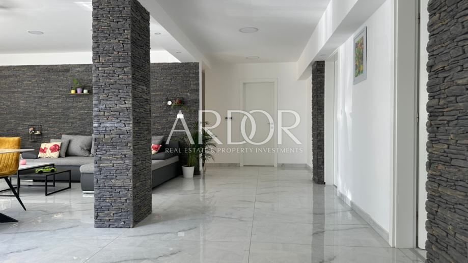 Appartamento a Banjol, Regione litoraneo-montana, Croazia 4 - 16796587