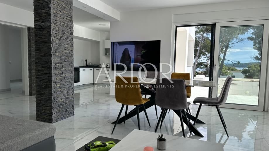Appartamento a Banjol, Regione litoraneo-montana, Croazia 2 - 16796587
