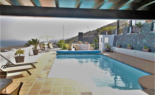 Villa in Tias, Kanarische Inseln, Spanien 1