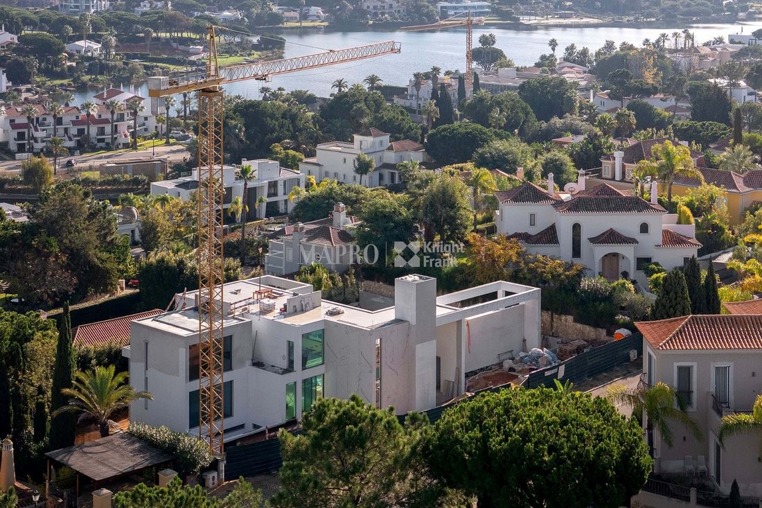 Villa in Quinta do Lago, Almancil, Portugal 2 - 15209934