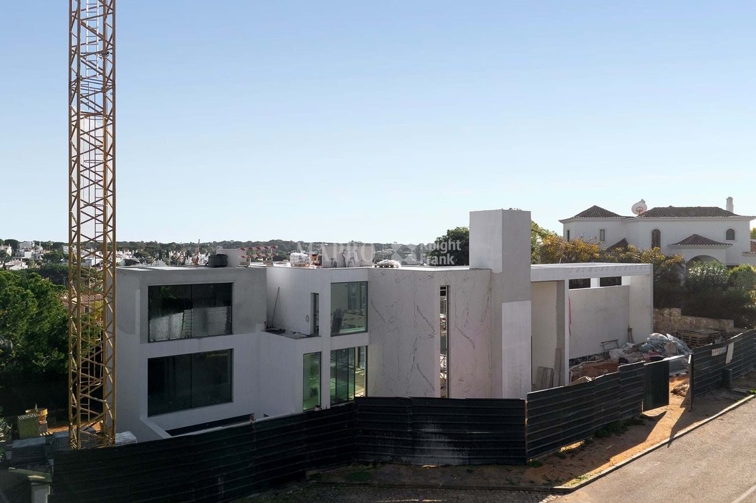 Villa in Quinta do Lago, Almancil, Portugal 3 - 15209934