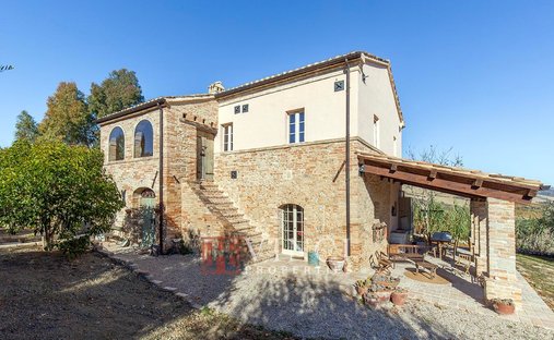 Maisons de campagne à Cossignano, Marches, Italie 1