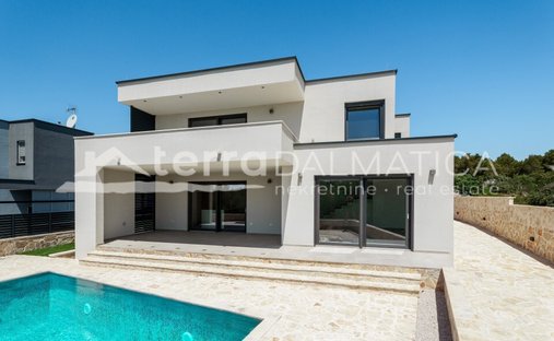 Villa in Brodarica, Sibenik-Knin County, Croatia 1
