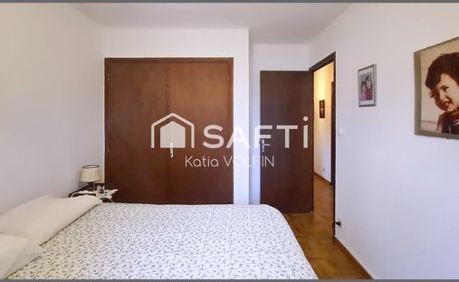 Castle for Sale in Aubagne, Provence-Alpes-Côte d'Azur, France