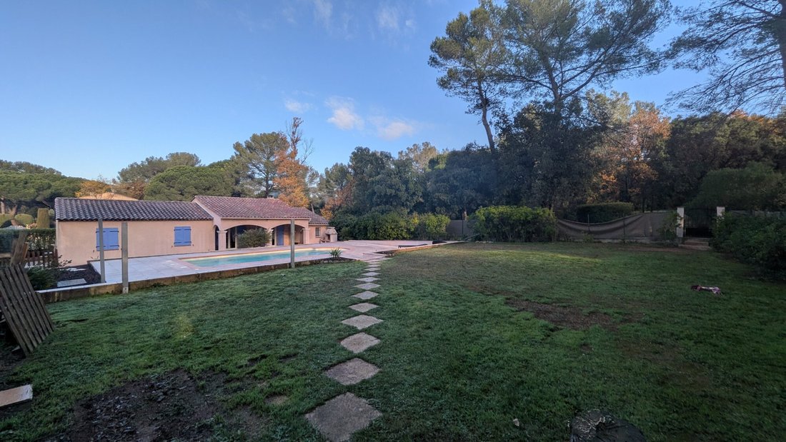 Villa in La Motte, Provence-Alpes-Côte d'Azur, France 1 - 16802864