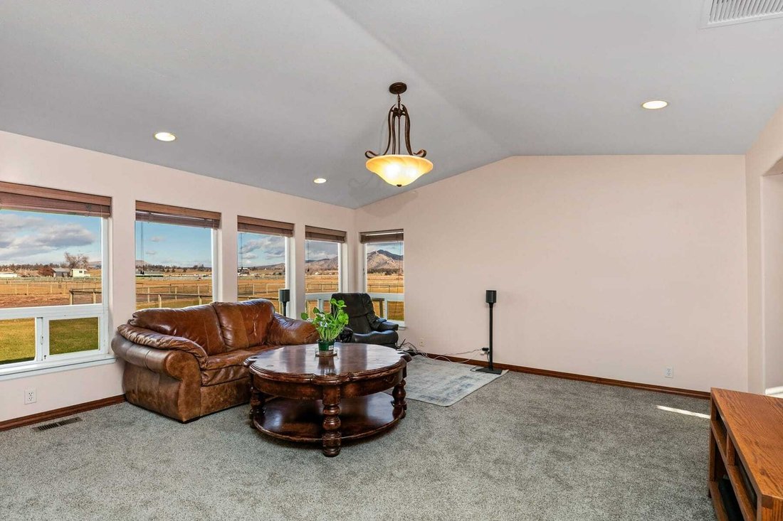 House in Terrebonne, Oregon, United States 4 - 16799441