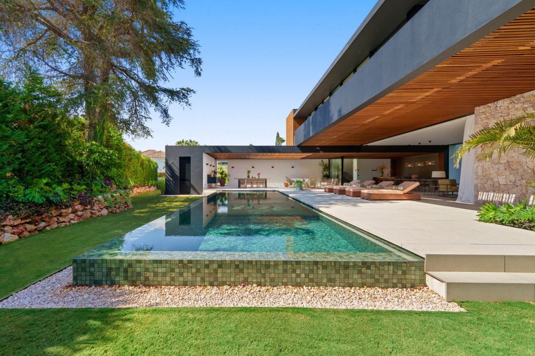 Villa in Nueva Andalucia, Marbella, Spain 2 - 16806003