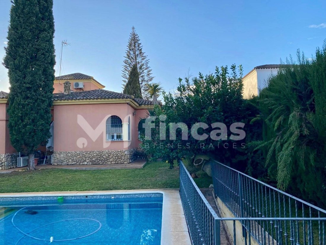 Villa in Mairena del Alcor, Andalusia, Spain 4 - 16807220