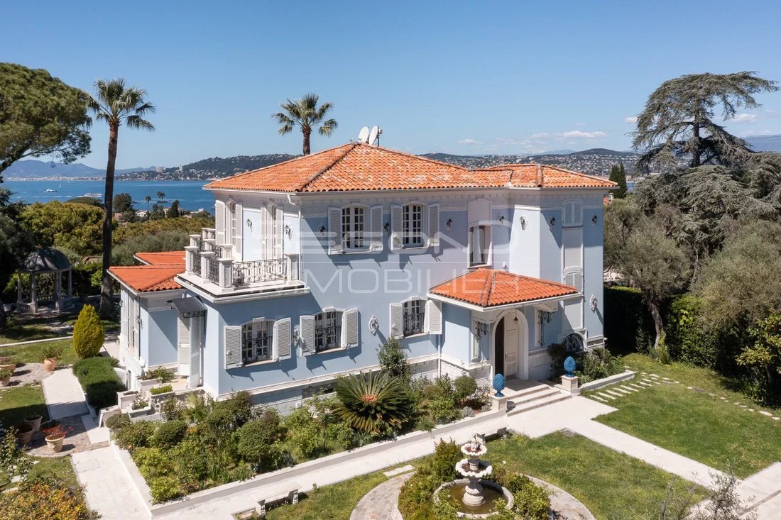 Villa in Antibes, Provence-Alpes-Côte d'Azur, France 2 - 15630004