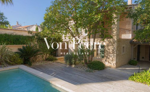 Estate in Saint-Rémy-de-Provence, Provence-Alpes-Côte d'Azur, France 1
