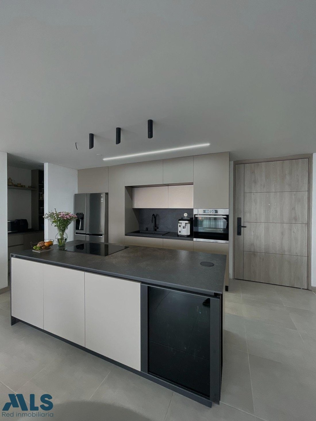 Apartment in Envigado, Antioquia, Colombia 2 - 16798728