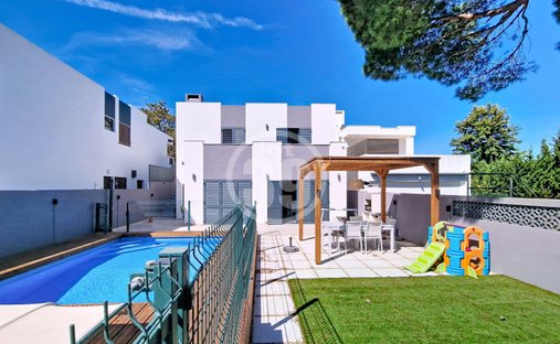 House in Olhos de Agua, Algarve, Portugal 1
