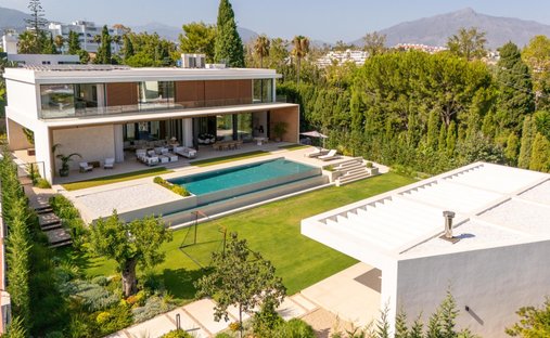 Villa in San Pedro de Alcántara, Andalusien, Spanien 1