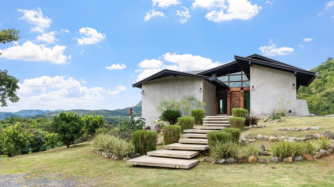 House in Santa Fe, Veraguas Province, Panama 1 - 16807155