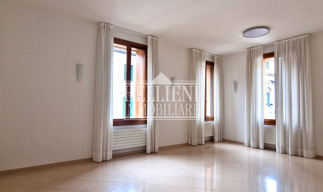 Apartment in Center, Vicenza, Veneto 5 - 16802318