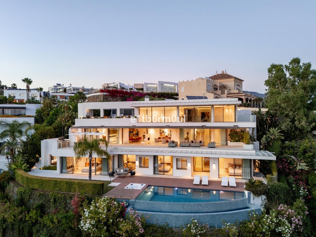 Villa in Nueva Andalucia, Marbella, Spain 4 - 16805294