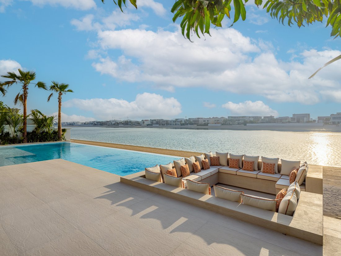 Villa in Palm Jumeirah, Dubai, United Arab Emirates 2 - 16804454