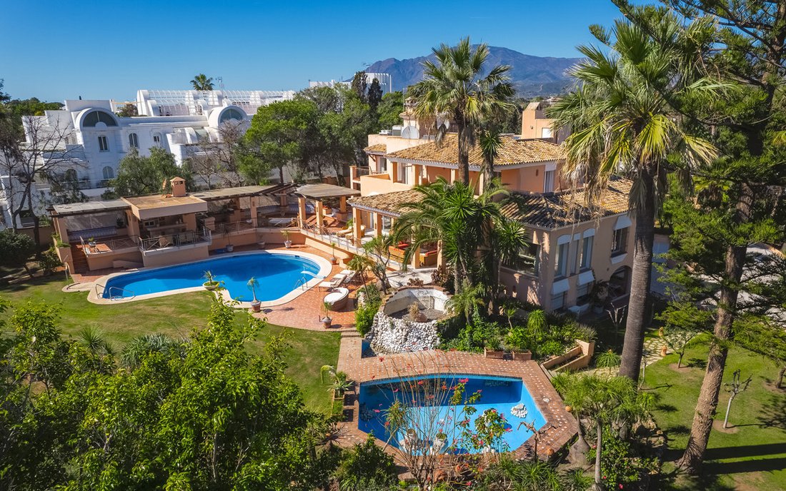 Villa in Cancelada, Estepona, Andalusia 1 - 16805885
