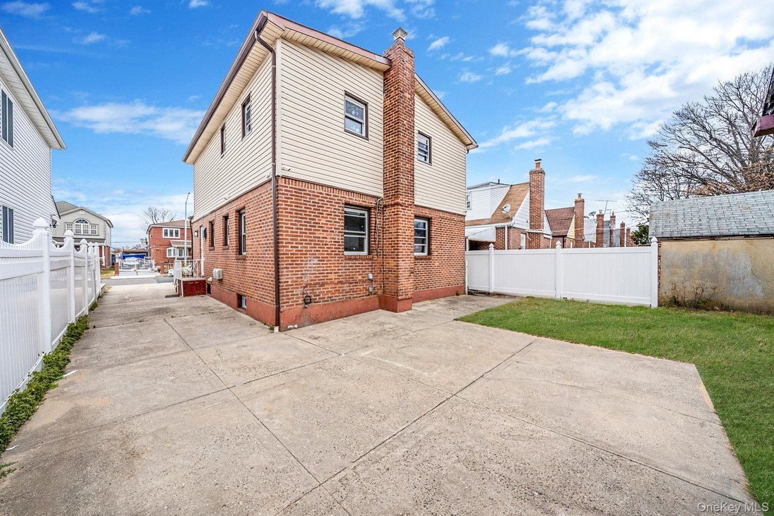 House in New York, New York, United States 5 - 16806703
