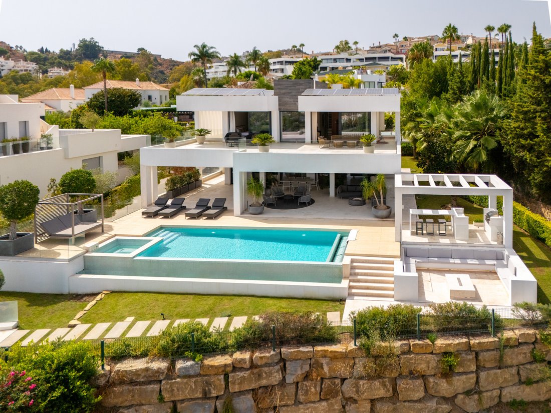 Villa in Nueva Andalucia, Marbella, Spain 1 - 16805392