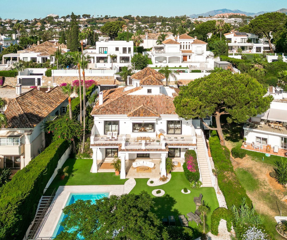 Villa in Nueva Andalucia, Marbella, Spain 2 - 16805325