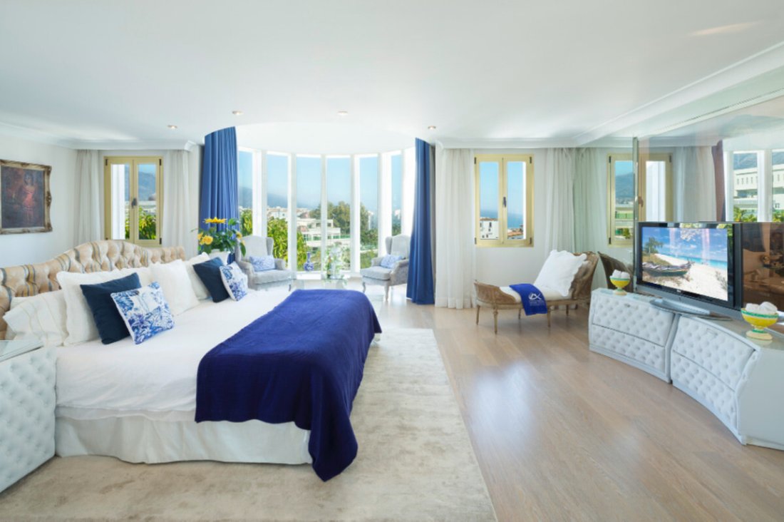 Penthouse in Nueva Andalucia, Marbella, Spain 5 - 16806121
