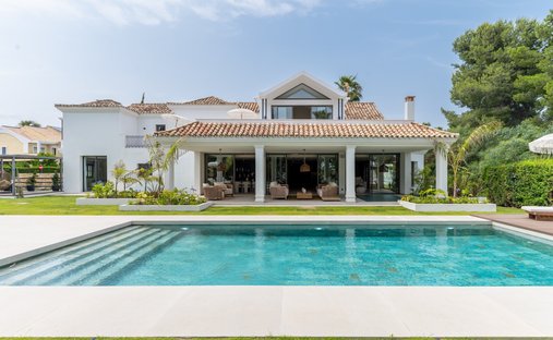 Villa in Estepona, Andalusia, Spain 1