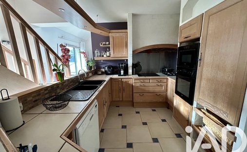 House 379m² Living Space, Great Comfort And Geothermal Energy - 4