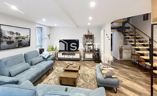 Elegant XI Xth Century Castle Beautiful Park Pool