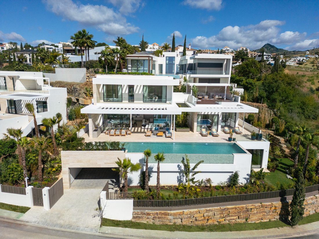 Villa in Benahavis, Andalusia, Spain 1 - 16805660