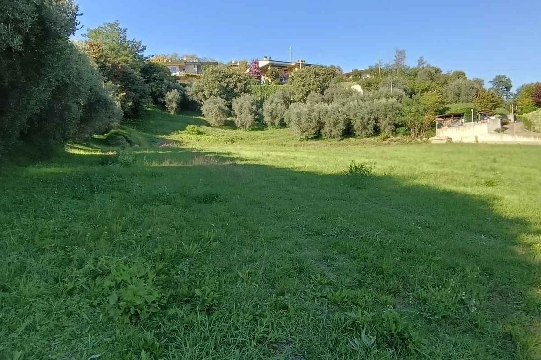 Land in Raffa, Lombardy, Italy 2 - 16805431