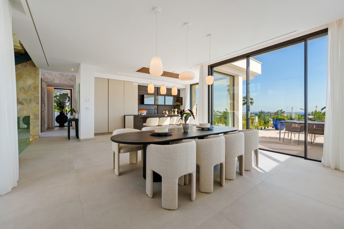 Villa in Nueva Andalucia, Marbella, Spain 4 - 16805737