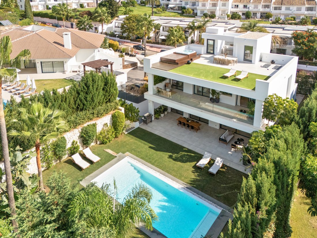 Villa in Nueva Andalucia, Marbella, Spain 1 - 16805316