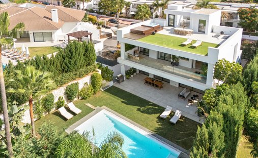 Villa in Nueva Andalucía, Marbella, Spanien 1